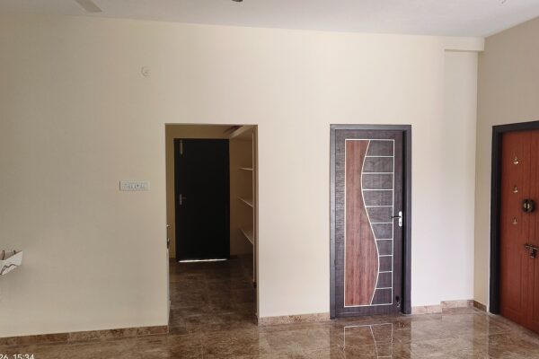 Industrial facility construction with advanced engineering solutions