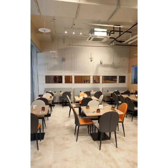 Interior (1)
