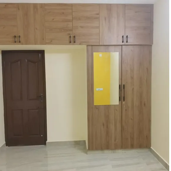 Interior (12)