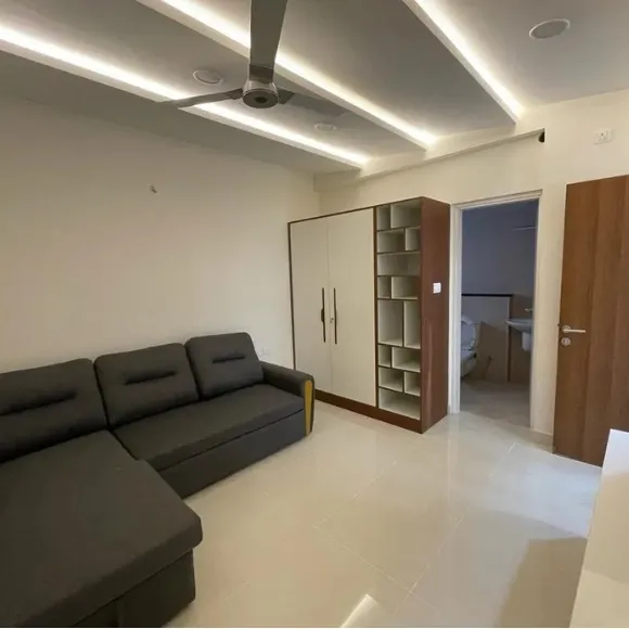 Interior (9)